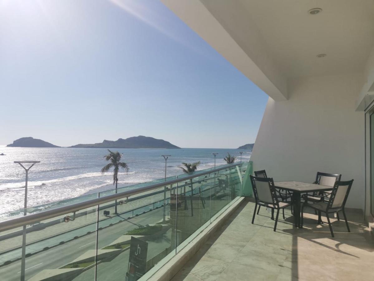 Hermoso Y Moderno Departamento Frente Al Malecon Con Preciosa Vista Al Mar Mazatlán Esterno foto