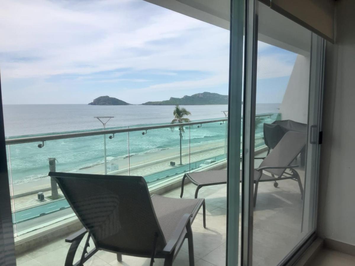 Hermoso Y Moderno Departamento Frente Al Malecon Con Preciosa Vista Al Mar Mazatlán Esterno foto