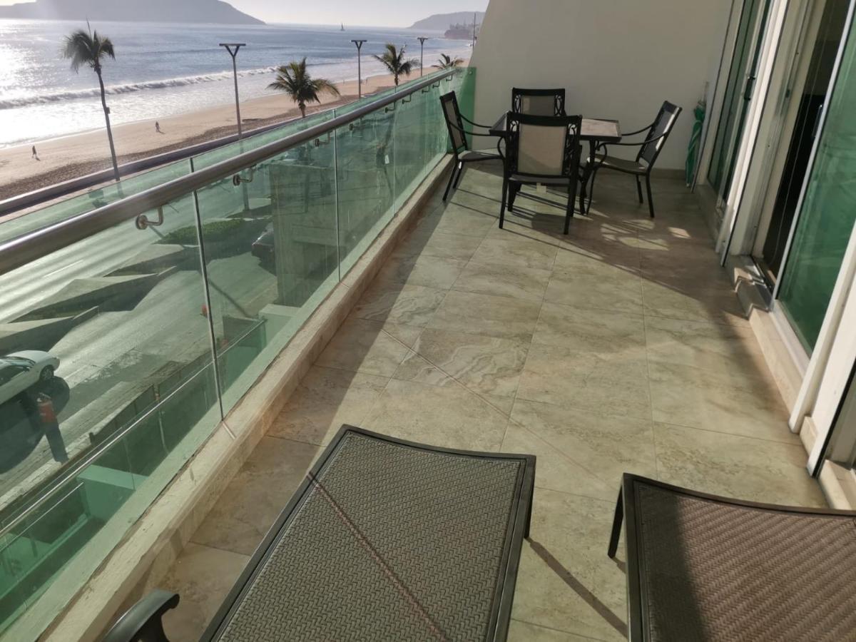 Hermoso Y Moderno Departamento Frente Al Malecon Con Preciosa Vista Al Mar Mazatlán Esterno foto